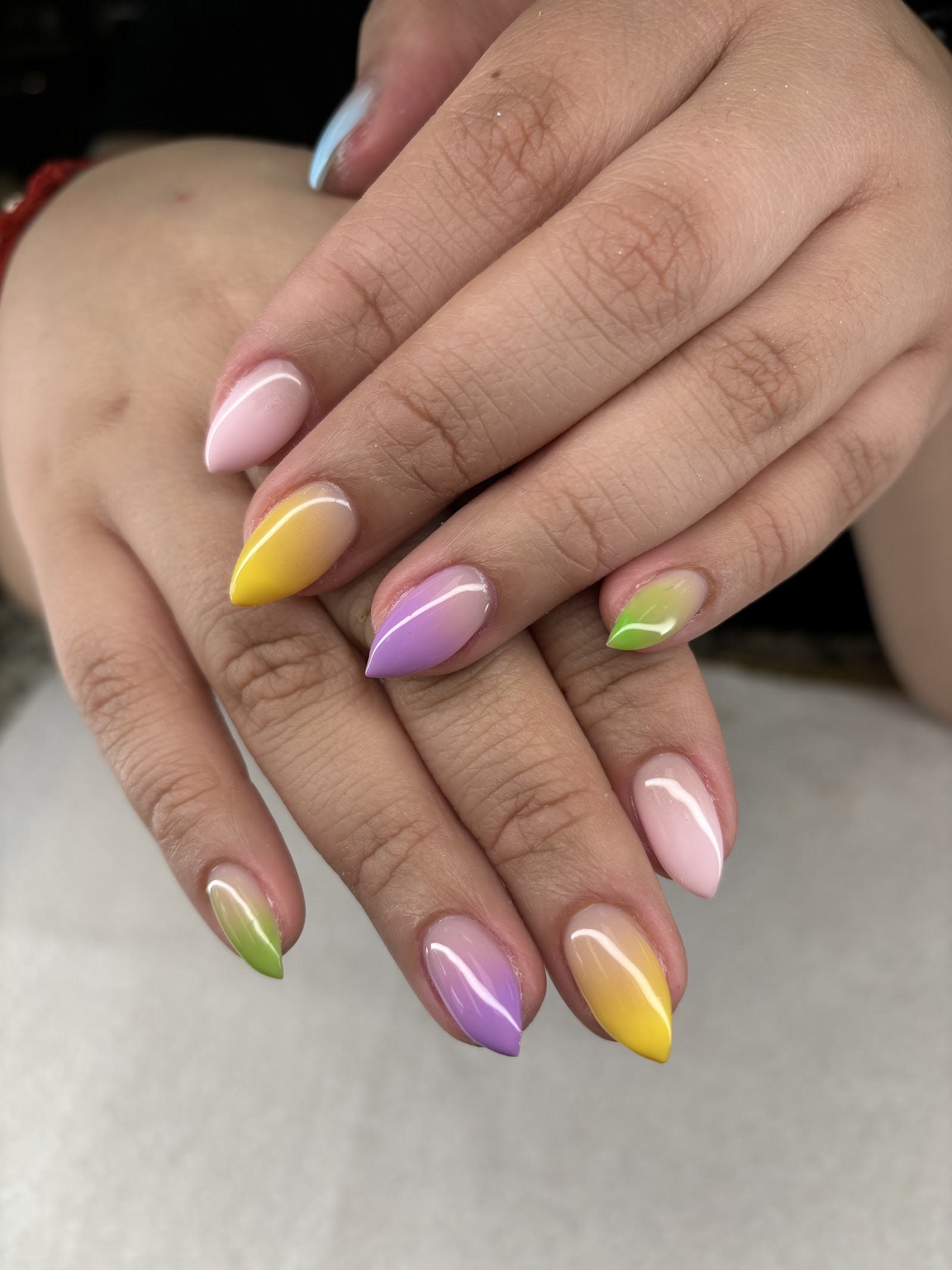 Ivy Nails logo